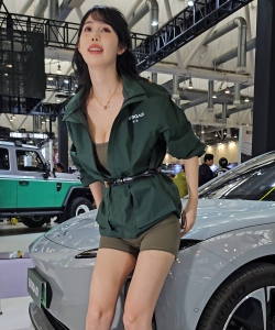 苏州改装展之可爱的紧身裤妹妹4K-1min