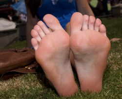 Caliornia Bech feet  (46) 28P